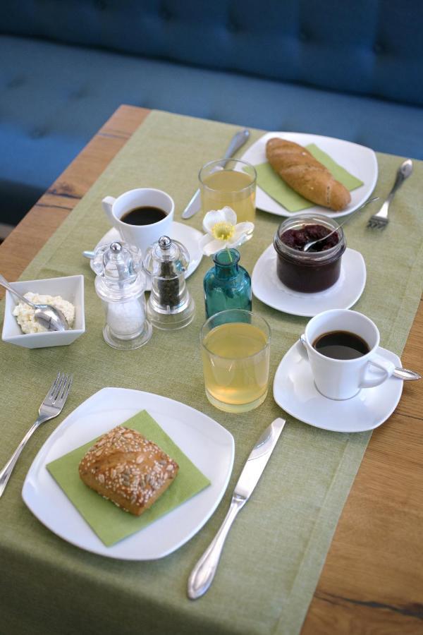 Weingut & Gaestezimmer Edelmann Göttlesbrunn Екстериор снимка